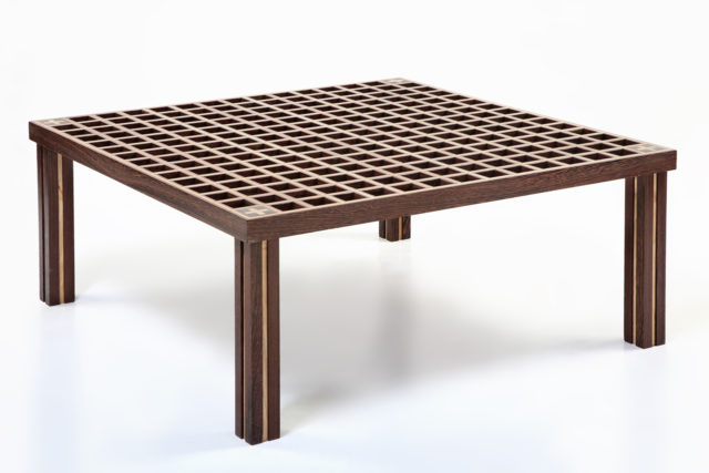 fotografia di un tavolino